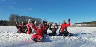 Unipiha koolipere tähistas meeleolukalt vastlapäeva